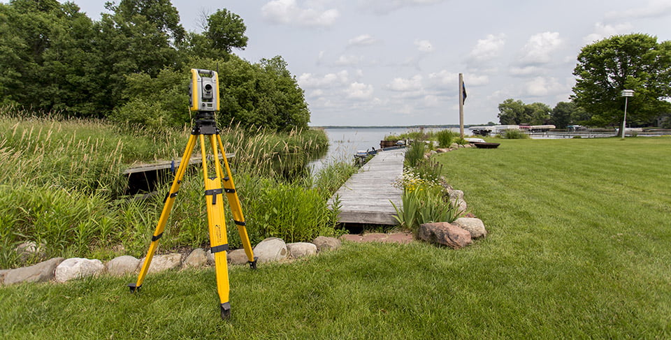  _304_https://2593655.fs1.hubspotusercontent-na1.net/hubfs/2593655/Property%20Boundary%20Surveys%20for%20Docks%20on%20Lakes%20(2).jpg
