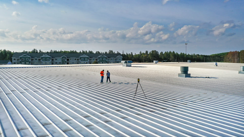  _677_https://2593655.fs1.hubspotusercontent-na1.net/hubfs/2593655/Scan-to-BIM%20Trimble%20Roof%20Survey.jpg